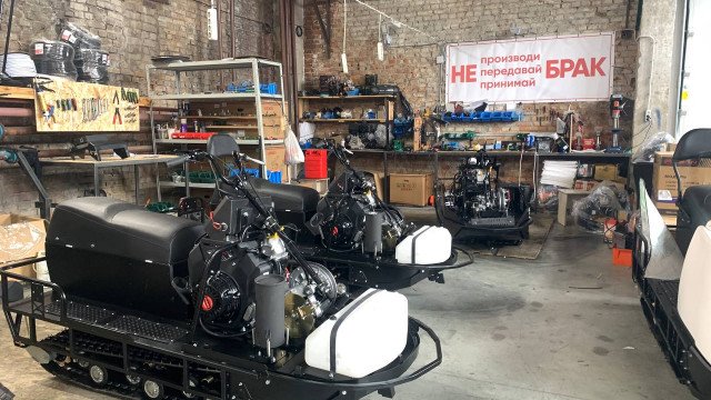 Сборка снегоходов с двигателем Loncin 30 л.с. Сборка снегоходов с двигателем Loncin 30 л.с.