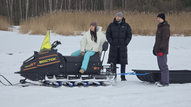 Высокое основание сиденья